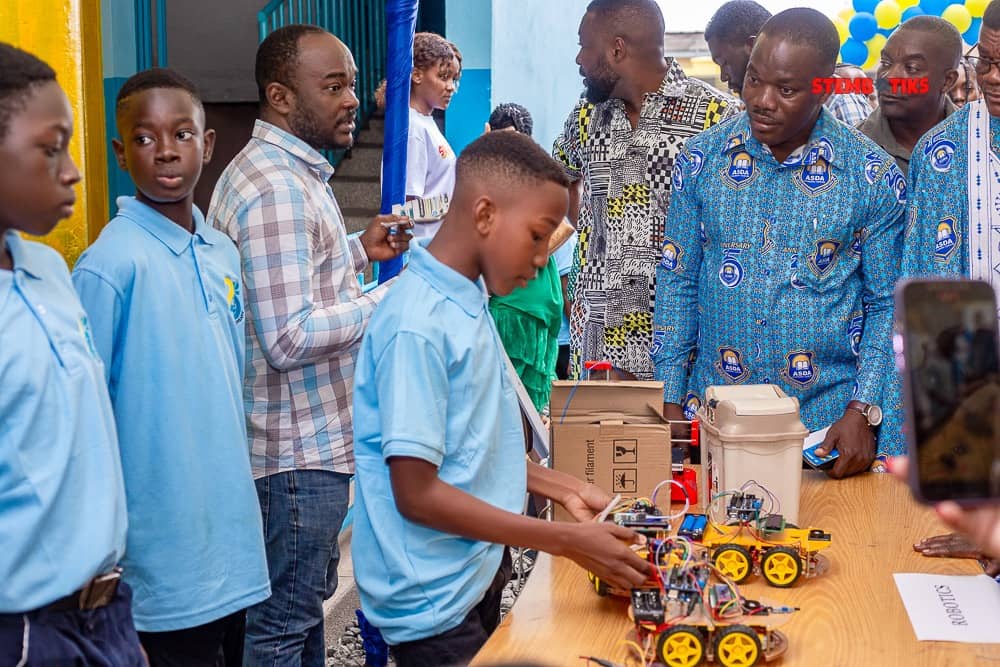 Asda students with STEMBOTIKS
